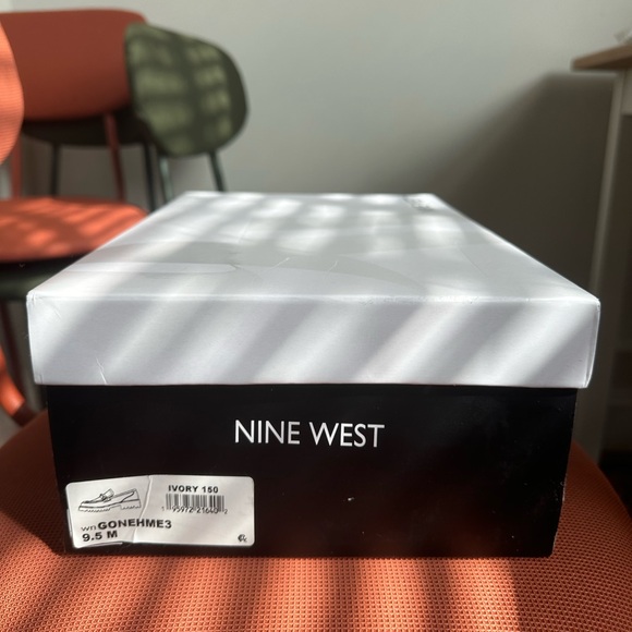 Nine West white loafers - Picture 3 of 7